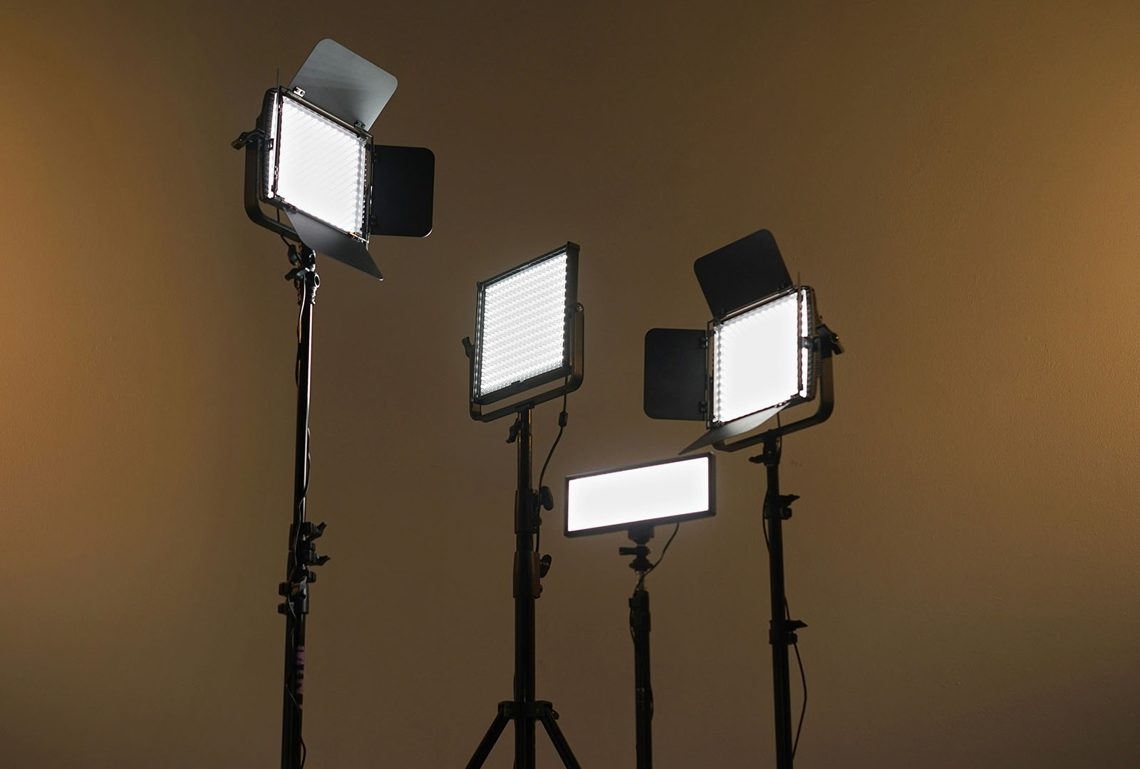 Paneles de luz LED para fotografía de estudio.