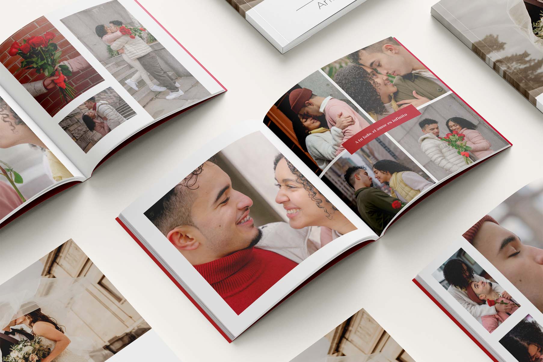 Interior de varios photobooks con fotos de novios.