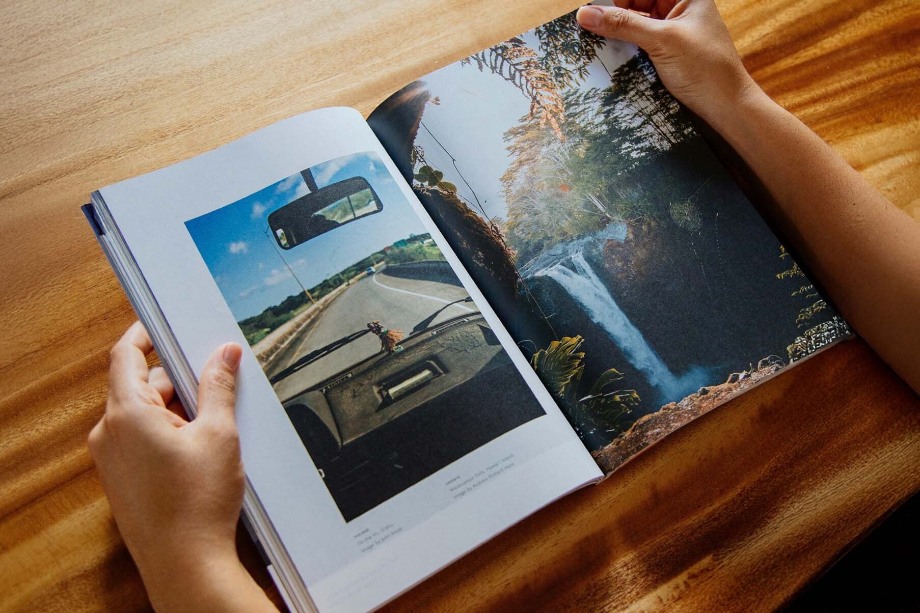 Interior de photobook de viaje, vertical.